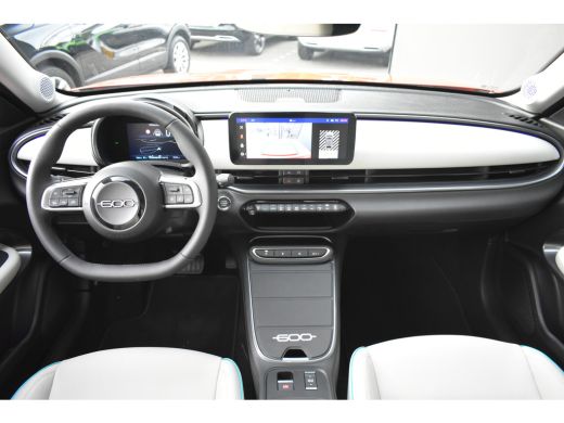 Fiat 600 La Prima 54 kWh 3 Fase | Vol-Leder | Adaptive Cruise | Massage | Elektr. Achterklep | Stoelverwar... ActivLease financial lease