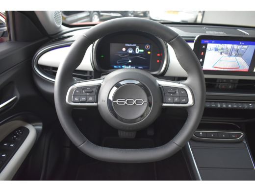 Fiat 600 La Prima 54 kWh 3 Fase | Vol-Leder | Adaptive Cruise | Massage | Elektr. Achterklep | Stoelverwar... ActivLease financial lease