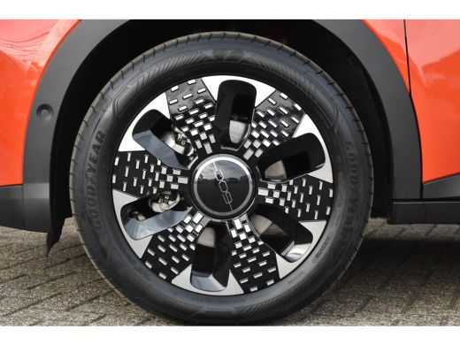 Fiat 600 La Prima 54 kWh 3 Fase | Vol-Leder | Adaptive Cruise | Massage | Elektr. Achterklep | Stoelverwar... ActivLease financial lease