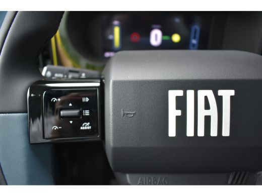 Fiat Grande Panda La Prima 11 kW 44 kWh DEMO-DEAL! | Achteruitrijcamera | Draadloze Carplay | Stoel/Stuur verwarmin... ActivLease financial lease