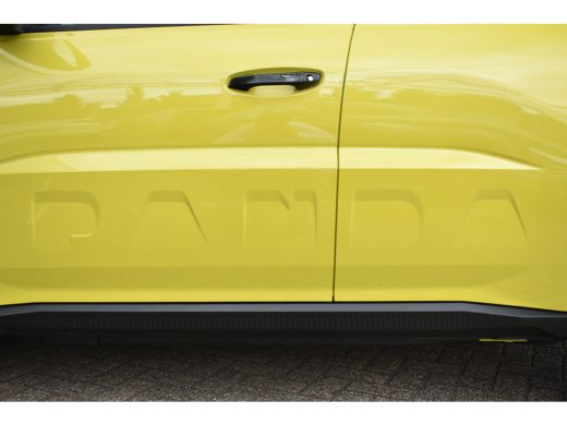 Fiat Grande Panda La Prima 11 kW 44 kWh DEMO-DEAL! | Achteruitrijcamera | Draadloze Carplay | Stoel/Stuur verwarmin... ActivLease financial lease