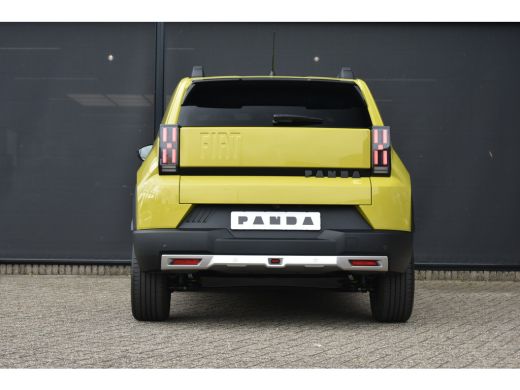 Fiat Grande Panda La Prima 11 kW 44 kWh DEMO-DEAL! | Achteruitrijcamera | Draadloze Carplay | Stoel/Stuur verwarmin... ActivLease financial lease