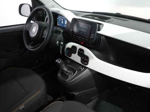 Fiat Panda City | 15" lichtmetalen velgen (185/55 R15) | Dakrails in het zwart | Extra getint glas achter ActivLease financial lease