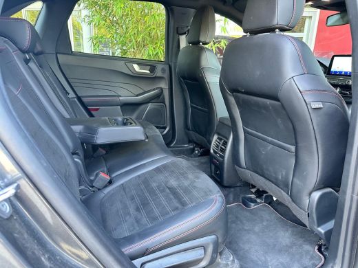 Ford Kuga 2.5 PHEV ST-Line X Black Pack | AGR-stoelen | Elek. Trekhaak | Adapt. Cruise | Blis | 20'' ActivLease financial lease