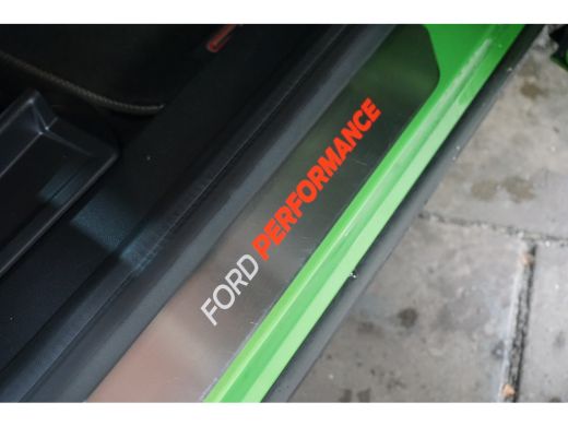 Ford Puma 1.5 EcoBoost 200pk ST-X | Performance Pack | Panoramadak | Orig. NL + onderhoud! | B&O | Winter P... ActivLease financial lease
