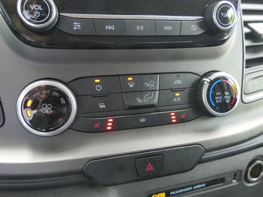 Ford Transit Custom 320 2.0 TDCI L2H1 Trend | 3-Zits | Navigatie | BLIS | Camera | DAB | Stoelverwarming | Voorruit V... ActivLease financial lease
