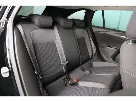 Opel Astra Sports Tourer 1.2 Edition 110pk | Airco | Camera | Cruise | Agr-stoelen | Navi | ActivLease financial lease