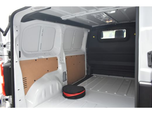 Opel Vivaro-e L2 75 kWh 3 Fase DEMO-DEAL! | Navigatie | Achteruitrijcamera | Draadloos Apple Carplay & Android ... ActivLease financial lease