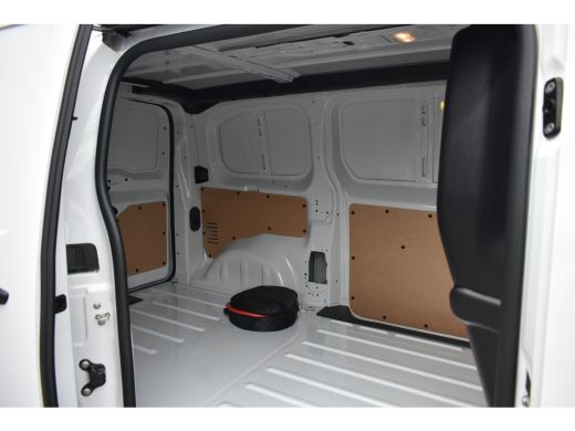 Opel Vivaro-e L2 75 kWh 3 Fase DEMO-DEAL! | Navigatie | Achteruitrijcamera | Draadloos Apple Carplay & Android ... ActivLease financial lease