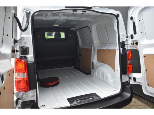 Opel Vivaro-e L2 75 kWh 3 Fase DEMO-DEAL! | Navigatie | Achteruitrijcamera | Draadloos Apple Carplay & Android ... ActivLease financial lease