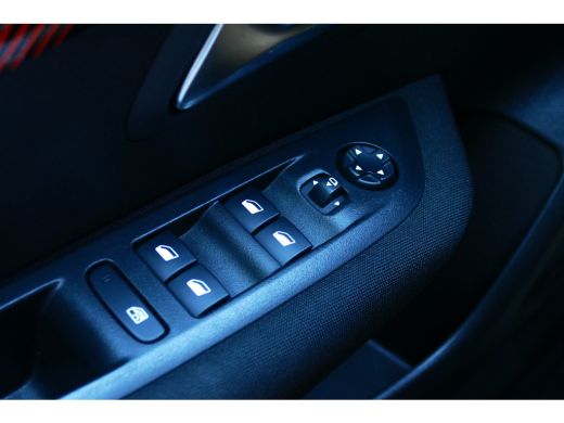 Peugeot 208 1.2 PURETECH 100PK 5-DRS ACTIVE PACK / NAVI / LED / PDC / 16"LMV / BLUETOOTH / CRUISECONTROL / 1E... ActivLease financial lease