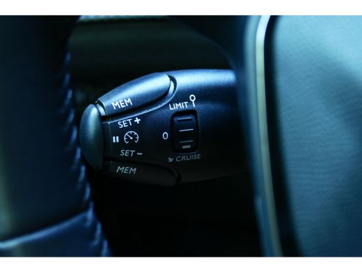 Peugeot 208 1.2 PURETECH 100PK 5-DRS ACTIVE PACK / NAVI / LED / PDC / 16"LMV / BLUETOOTH / CRUISECONTROL / 1E... ActivLease financial lease