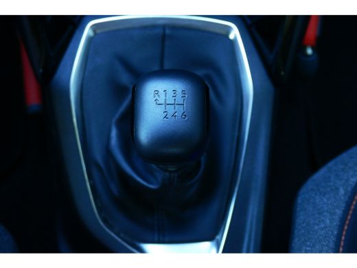 Peugeot 208 1.2 PURETECH 100PK 5-DRS ACTIVE PACK / NAVI / LED / PDC / 16"LMV / BLUETOOTH / CRUISECONTROL / 1E... ActivLease financial lease