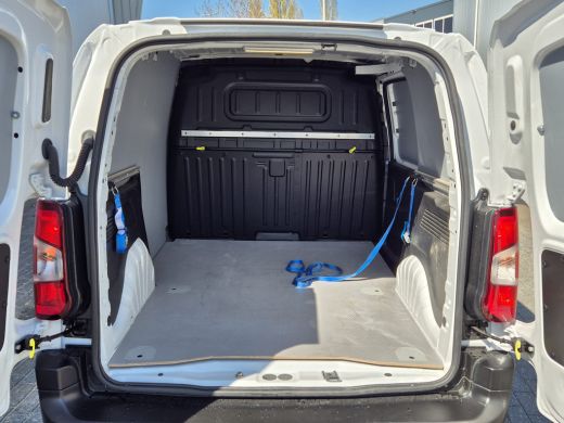 Peugeot Partner 1.5 BlueHDi 100PK | S&S L1 | Achteruitrijcamera | Betonplex laadvloer | Trekhaak | Betonplex in l... ActivLease financial lease
