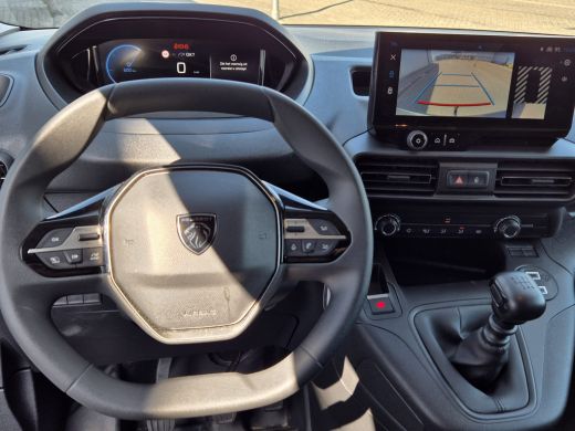 Peugeot Partner 1.5 BlueHDi 100PK | S&S L1 | Achteruitrijcamera | Betonplex laadvloer | Trekhaak | Betonplex in l... ActivLease financial lease