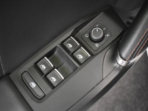 Seat Formentor 1.4 e-Hybrid Performance 245pk | Trekhaak | Keyless | Park assisst | Full led koplampen | Navigat... ActivLease financial lease