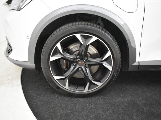 Seat Formentor 1.4 e-Hybrid Performance 245pk | Trekhaak | Keyless | Park assisst | Full led koplampen | Navigat... ActivLease financial lease