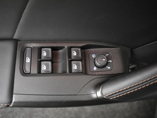 Seat Formentor 1.4 e-Hybrid VZ Performance 245pk | Trekhaak | Adaptief cruise control | Keyless | Dodehoekdetect... ActivLease financial lease