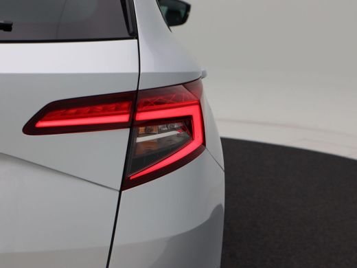Skoda Karoq 1.5 TSi 150 Pk Automaat Sportline Business | Panoramadak | Trekhaak | Full LED | Camera | 19 Inch... ActivLease financial lease