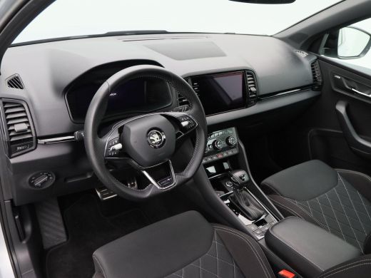Skoda Karoq 1.5 TSi 150 Pk Automaat Sportline Business | Panoramadak | Trekhaak | Full LED | Camera | 19 Inch... ActivLease financial lease