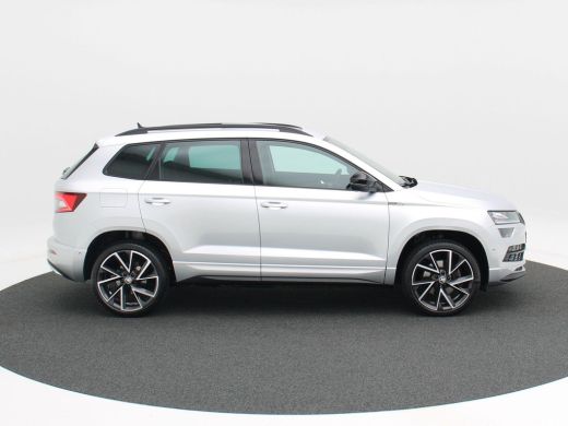 Skoda Karoq 1.5 TSi 150 Pk Automaat Sportline Business | Panoramadak | Trekhaak | Full LED | Camera | 19 Inch... ActivLease financial lease
