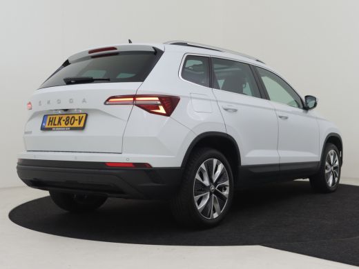 Skoda Karoq 1.5 TSI ACT Business Edition 150pk DSG/AUTO | Panorama dak | Adaptief cruise control | Navigatie ... ActivLease financial lease