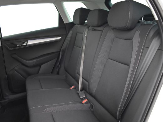 Skoda Karoq 1.5 TSI ACT Business Edition 150pk DSG/AUTO | Panorama dak | Adaptief cruise control | Navigatie ... ActivLease financial lease