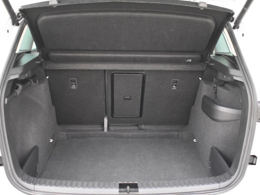 Skoda Karoq 1.5 TSI ACT Business Edition 150pk DSG/AUTO | Panorama dak | Adaptief cruise control | Navigatie ... ActivLease financial lease
