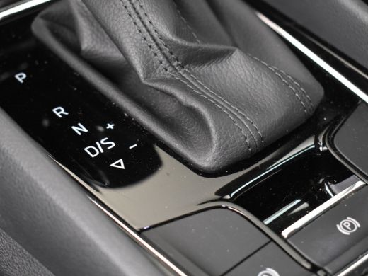 Skoda Karoq 1.5 TSI ACT Business Edition 150pk DSG/AUTO | Panorama dak | Adaptief cruise control | Navigatie ... ActivLease financial lease
