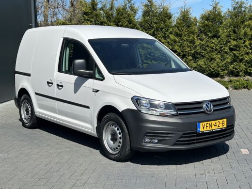 Volkswagen Caddy 2.0 TDI COMFORTLINE EURO 6 / L1H1 / 1e EIG. / INRICHTING / AIRCO / CRUISE / NAVI / TREKHAAK ActivLease financial lease