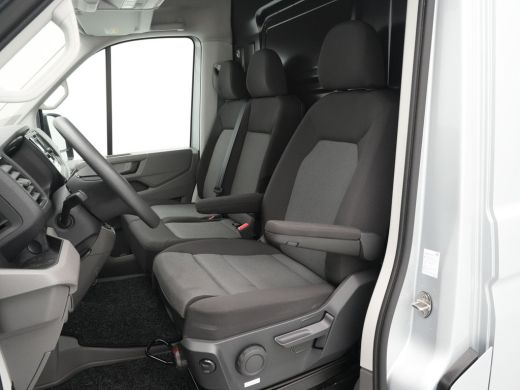 Volkswagen Crafter 35 2.0 TDI L3H3 Highline EURO VI Navi via App Camera Trekhaak Voorruitverwarming ActivLease financial lease