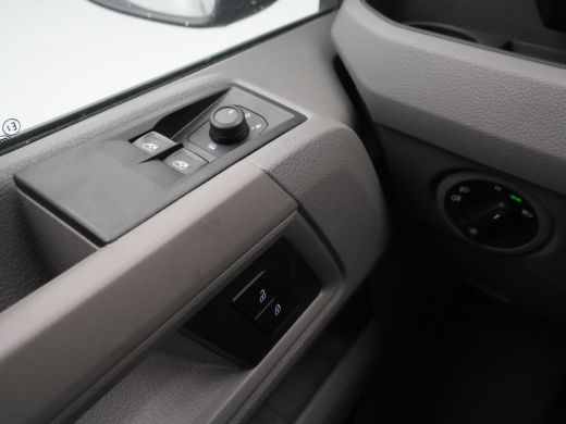 Volkswagen Crafter 35 2.0 TDI L3H3 Highline EURO VI Navi via App Camera Trekhaak Voorruitverwarming ActivLease financial lease