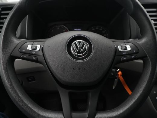 Volkswagen Crafter 35 2.0 TDI L3H3 Highline EURO VI Navi via App Camera Trekhaak Voorruitverwarming ActivLease financial lease