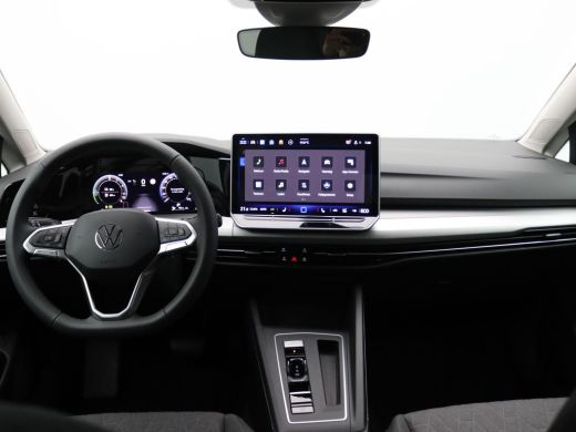 Volkswagen Golf 1.5 eHybrid Life Edition 204PK DSG Adaptieve Cruise Controle, Navi via Apple Carplay/Android Auto... ActivLease financial lease