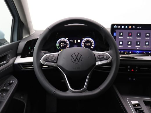 Volkswagen Golf 1.5 eHybrid Life Edition 204PK DSG Adaptieve Cruise Controle, Navi via Apple Carplay/Android Auto... ActivLease financial lease