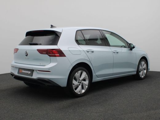 Volkswagen Golf 1.5 eHybrid Life Edition 204PK DSG Adaptieve Cruise Controle, Navi via Apple Carplay/Android Auto... ActivLease financial lease