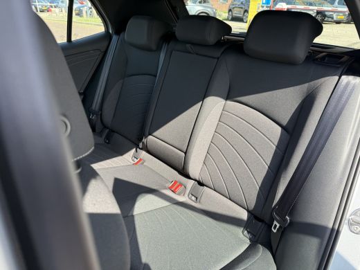 Volkswagen ID.3 Pure Edition 52 kWh | Stoel- en stuurverwarming | Navigatie | Draadloze telefoonlader ActivLease financial lease