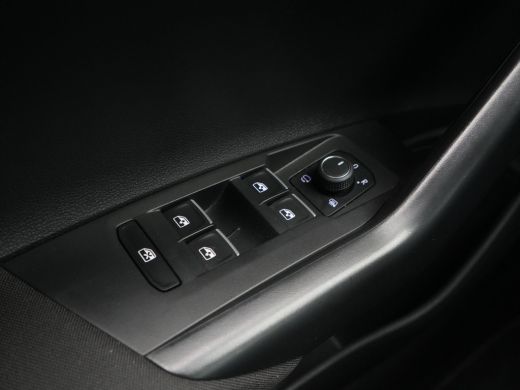 Volkswagen Polo 1.0 95pk DSG TSI R-Line Virtual Cockpit Navigatie Parkeerhulp 177 ActivLease financial lease