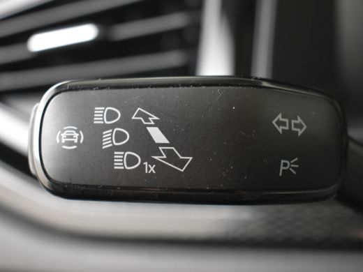 Volkswagen Polo 1.0 TSI Life 96pk | 1e eigenaar | 100% dealeronderhouden | Adaptief cruise control | Navigatie vi... ActivLease financial lease