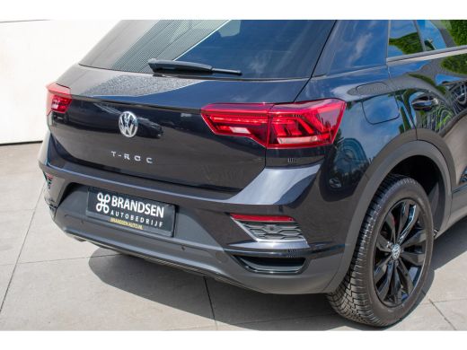 Volkswagen T-Roc 1.5 TSI Sport Led-ACC-17''-stoel/stuurverw-Navi-Acamera ActivLease financial lease