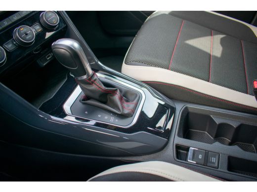 Volkswagen T-Roc 1.5 TSI Sport Led-ACC-17''-stoel/stuurverw-Navi-Acamera ActivLease financial lease