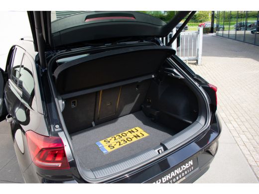 Volkswagen T-Roc 1.5 TSI Sport Led-ACC-17''-stoel/stuurverw-Navi-Acamera ActivLease financial lease