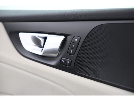 Volvo  V60 2.0 D3 Momentum Pro Airco, Cruise Control, LEER ActivLease financial lease