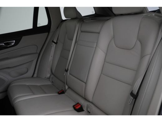 Volvo  V60 2.0 D3 Momentum Pro Airco, Cruise Control, LEER ActivLease financial lease