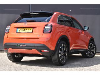 Fiat 600E La Prima 54 kWh 3 Fase | Vol-Leder | Massage | Adaptive Cruise | Stoelverwarming | Elektr. Achter...