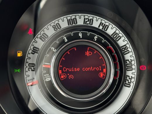 Fiat 500C Cabrio Hybrid CABRIO | Zwarte spiegelkappen | Airco | Digitaal infotaiment | Cruise Control | Blu... ActivLease financial lease