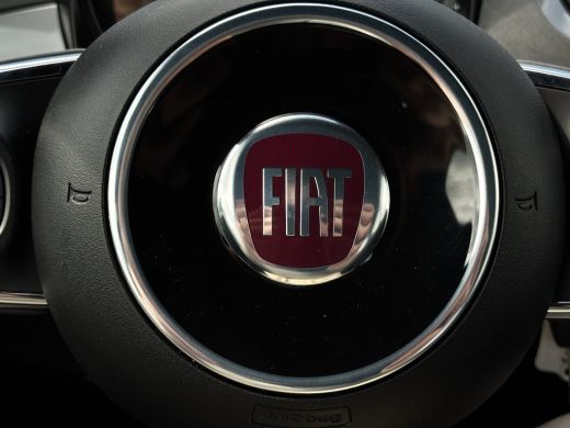 Fiat 500C Cabrio Hybrid CABRIO | Zwarte spiegelkappen | Airco | Digitaal infotaiment | Cruise Control | Blu... ActivLease financial lease