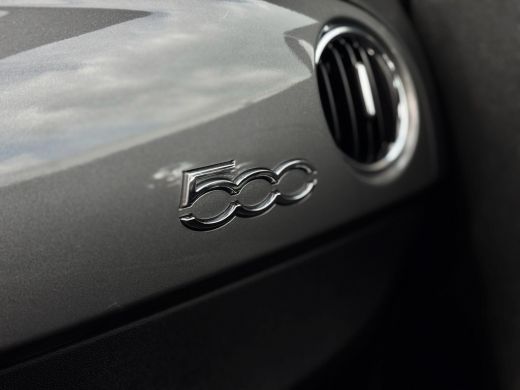 Fiat 500C Cabrio Hybrid CABRIO | Zwarte spiegelkappen | Airco | Digitaal infotaiment | Cruise Control | Blu... ActivLease financial lease