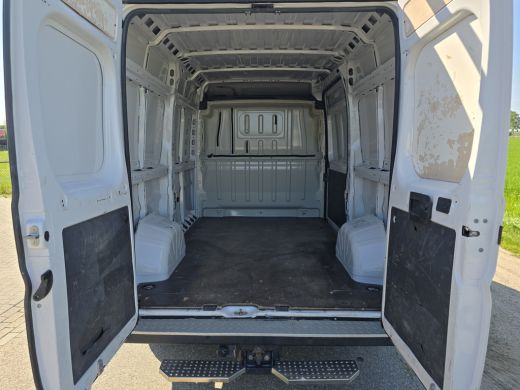 Fiat Ducato 30 2.3 MultiJet L2 H2 - 130 Pk - Euro 6 - Navi - Airco - Cruise Control ActivLease financial lease