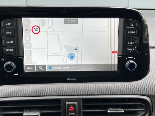 Hyundai i10 1.0 66pk Comfort Smart Airco | Camera | Carplay | Navigatie | Inklapbare spiegels | Cruise contro... ActivLease financial lease